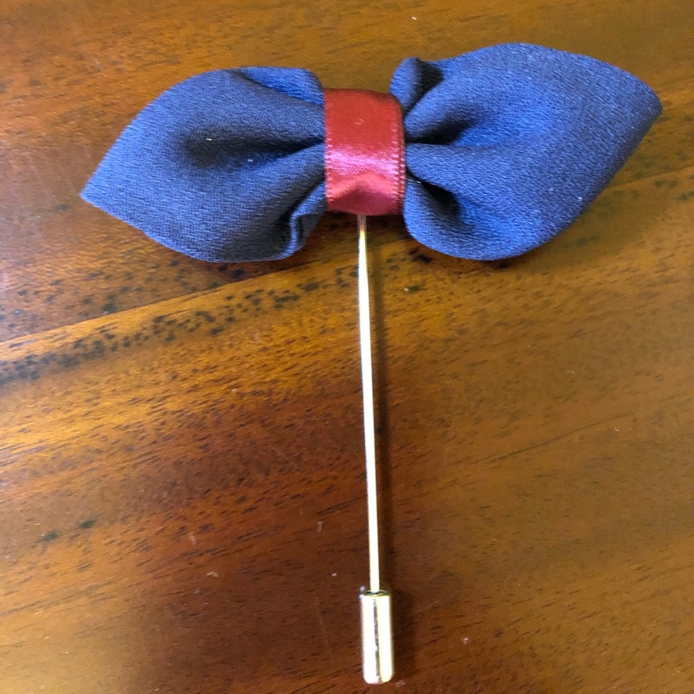 Bow Tie Lapel Pin - Picture 2 of 4